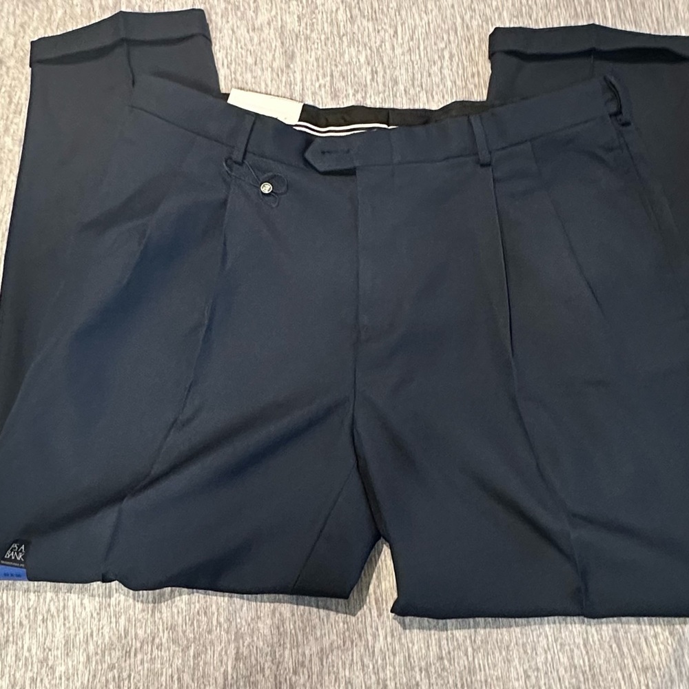 Jos A Bank, Men's Navy Pants. NWT, size 40x30